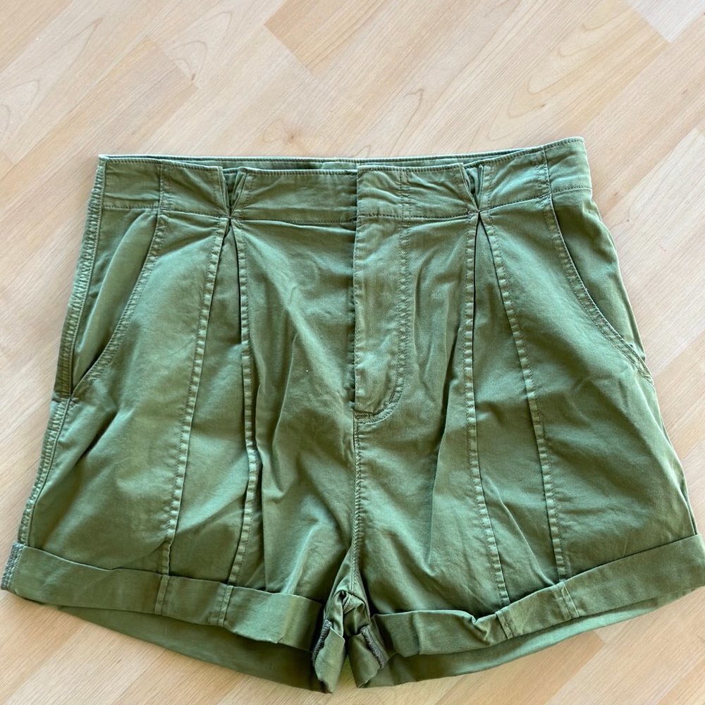 Joie Green Rolled "Cargo" Shorts Xandria Size 12 NWT